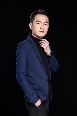 雪龙 设计总监:曹  宇 设计师:王江林 设计总监:东超峰 设计师:丁金金